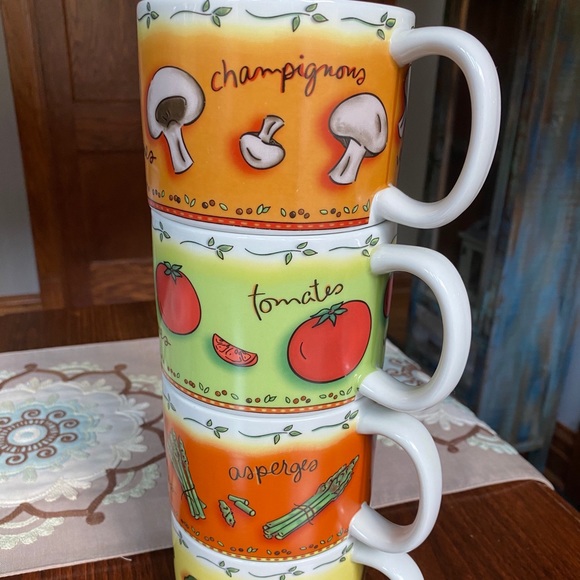 Vintage Other - Vintage stackable mug set